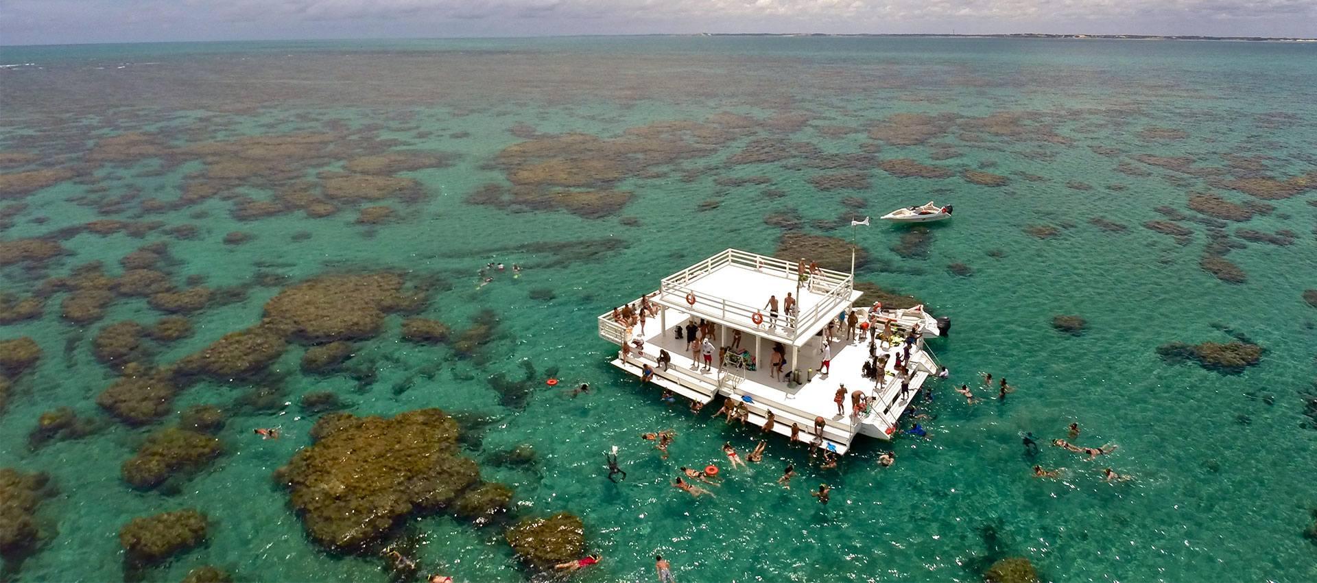 Passeio Parrachos de Maracajaú Lancha